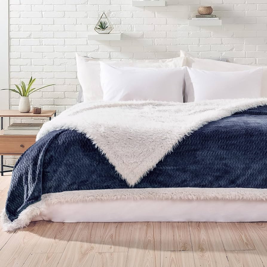 Velvet Fleece Blanket: The Ultimate Cozy Companion for a Winter Night